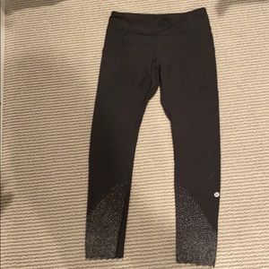 Lululemon 7/8 Tight size 6 Black